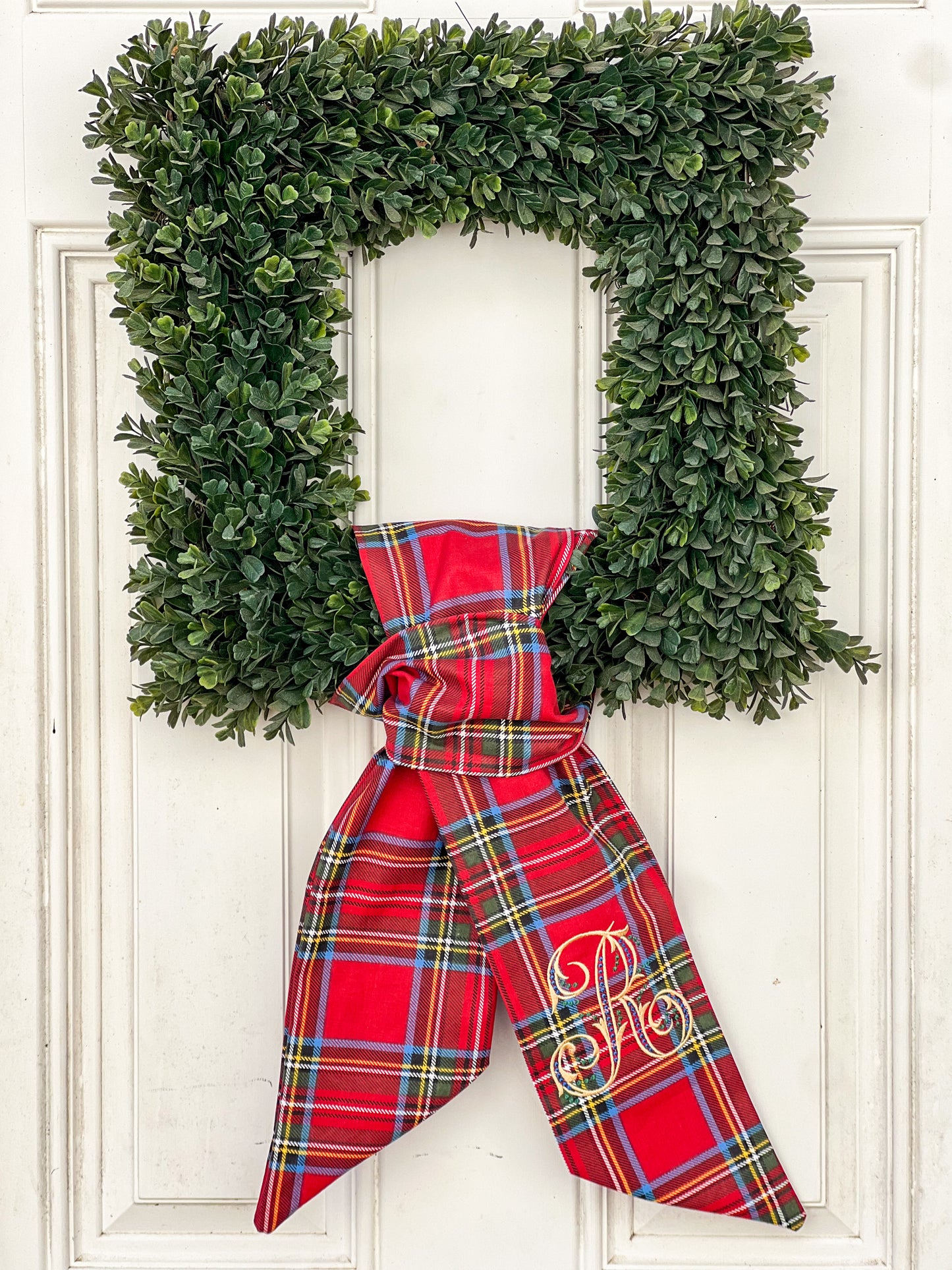 Holiday Wreath Sash