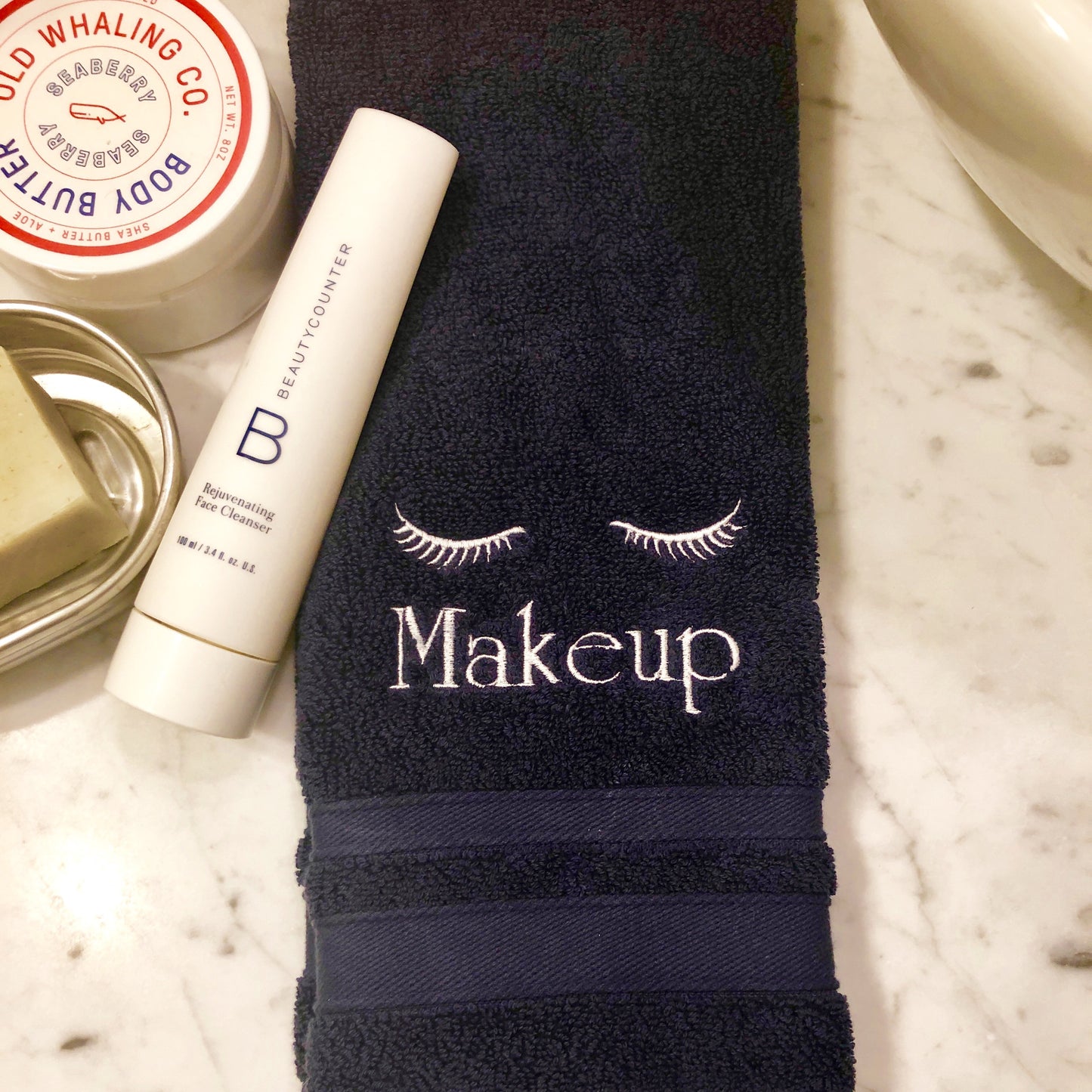 MAKEUP TOWEL