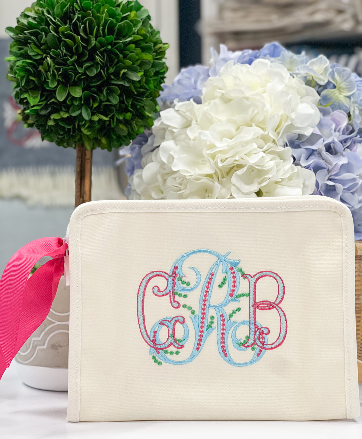 Perfect Pouch Sign Perfect Pouch - Large – The Preppy Stitch